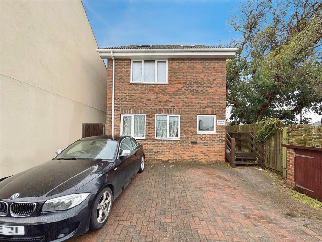 Main image of property: Station Road, Rainham, Gillingham