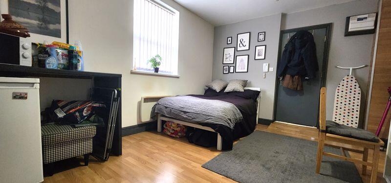 Main image of property: High Road, Wood Green N22