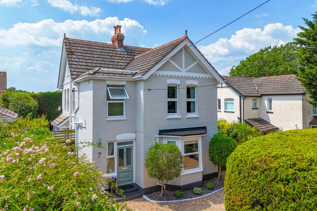 Main image of property: Ashley Common Road, Ashley, New Milton, BH25