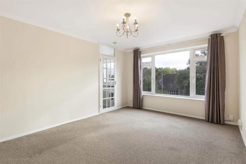Willow Grove, Chislehurst, London, BR7 5BZ