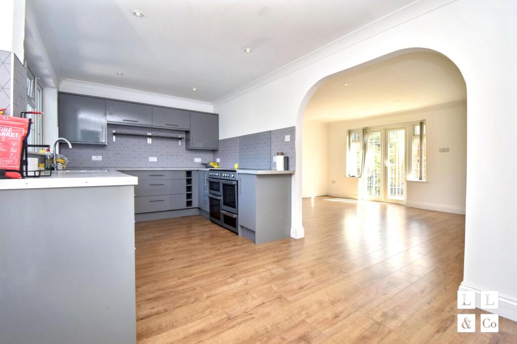 House in Truro - View 3
