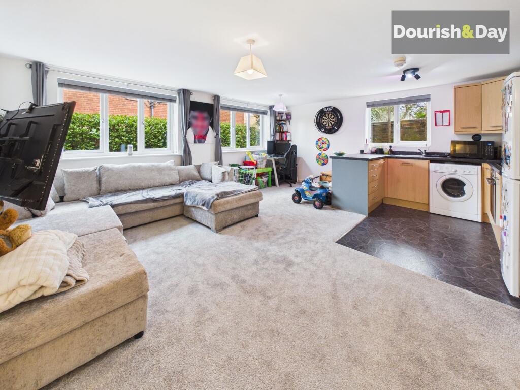 Alexandra Road, Market Drayton, TF9 photo 3