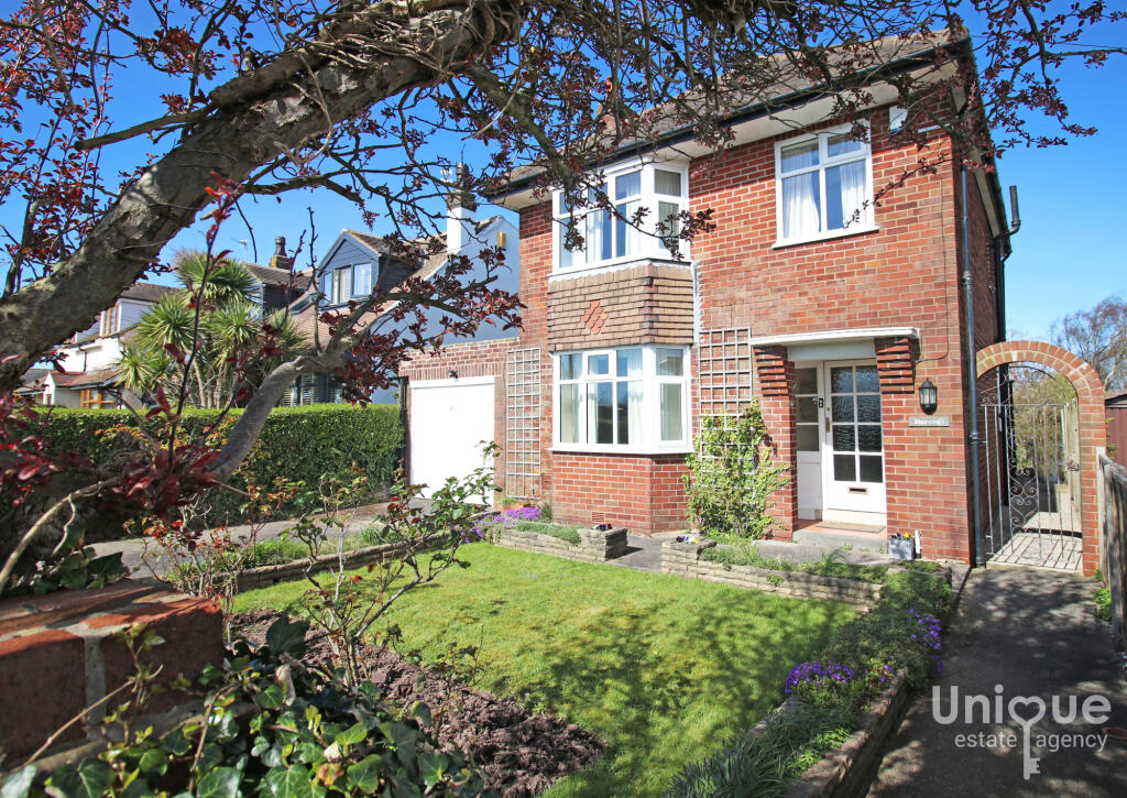 Main image of property: New Lane,  Thornton-Cleveleys, FY5
