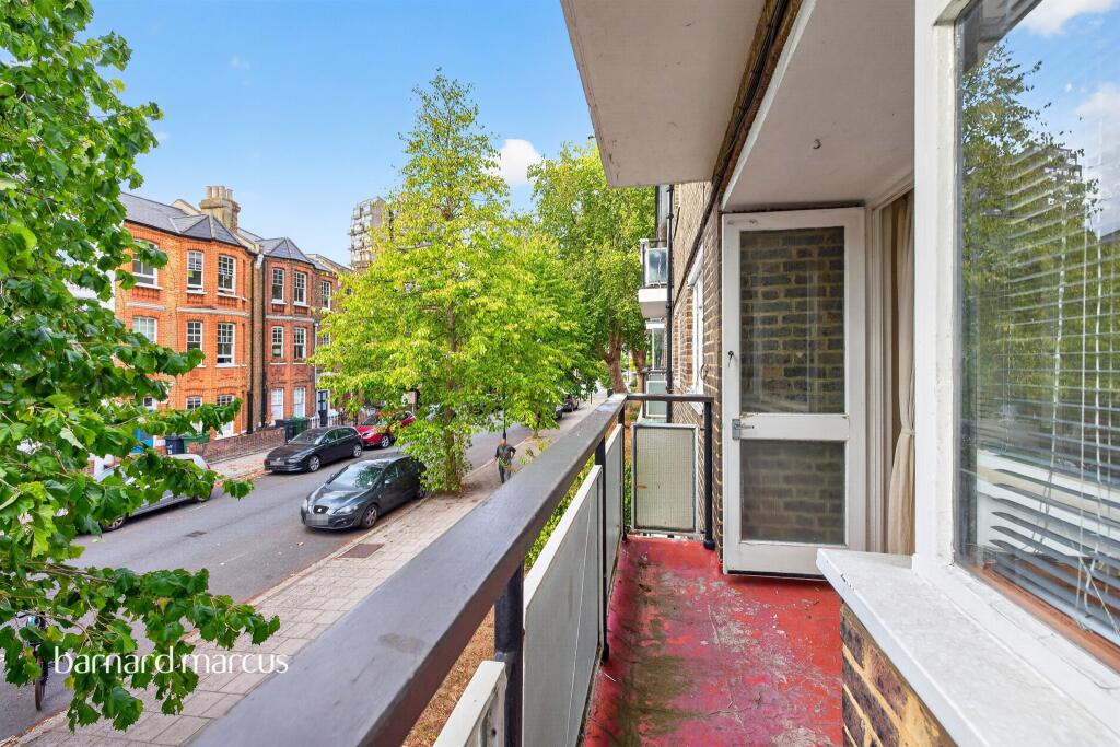 Apartment in London - View 2