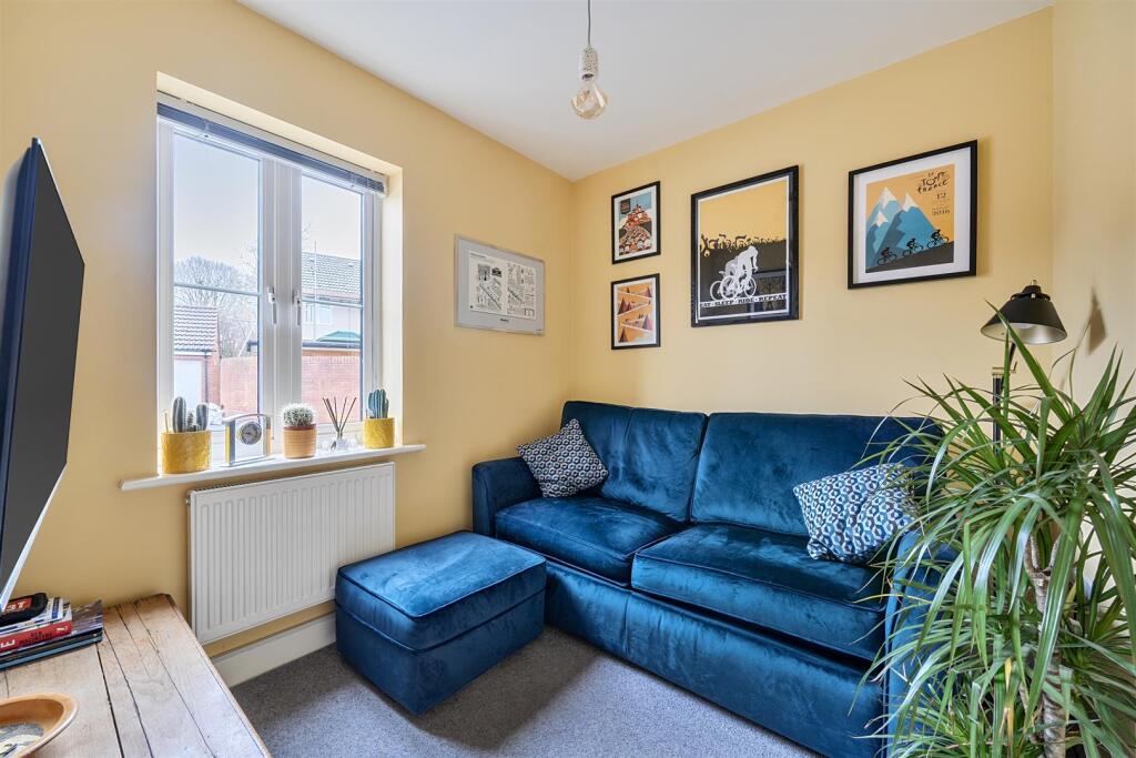 Golden Road, Devizes, SN10 photo 4