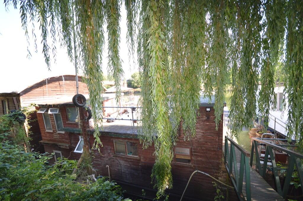 House in Twickenham - View 4