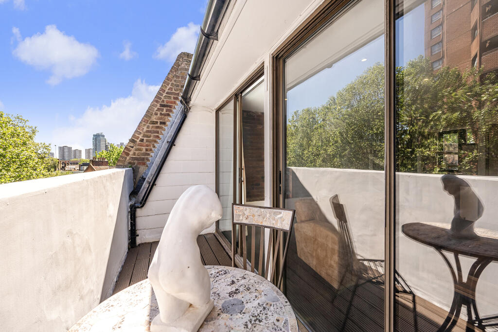3 bedroom maisonette for rent