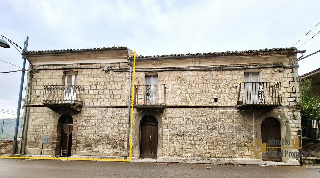 Main image of property: Carpineto Sinello, Chieti, Abruzzo