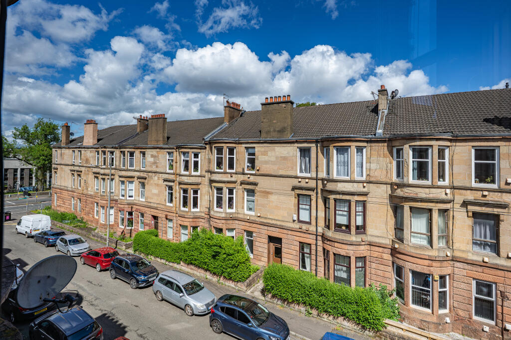 Main image of property: Flat 2/1, 6 Kirkwood Street, Glasgow, G51