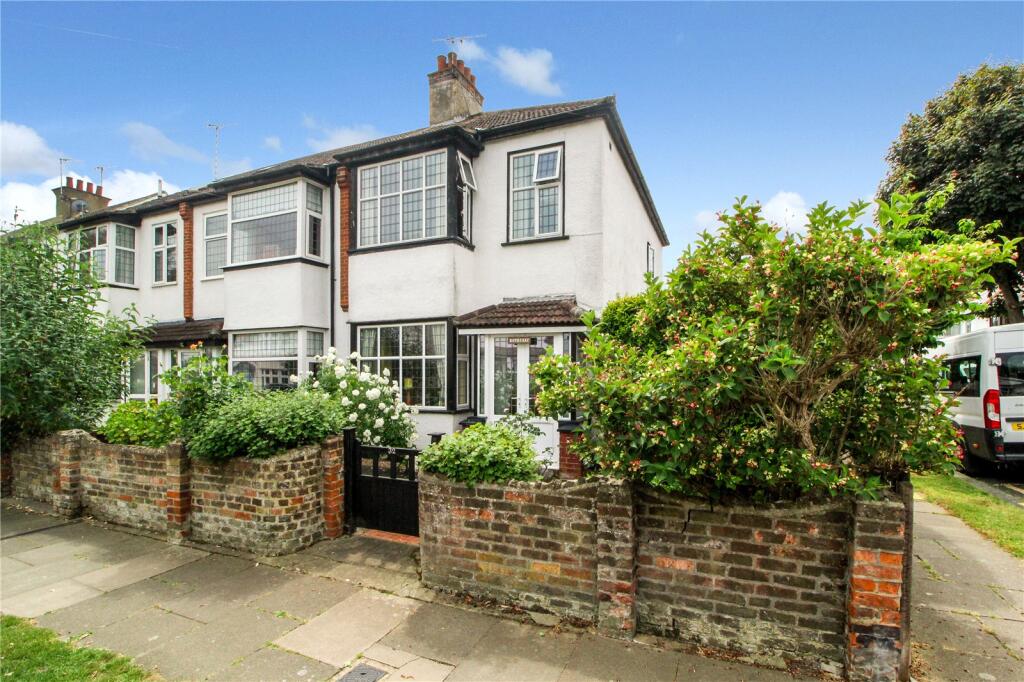 Main image of property: Glenbervie Drive, Leigh-on-Sea, Essex, SS9
