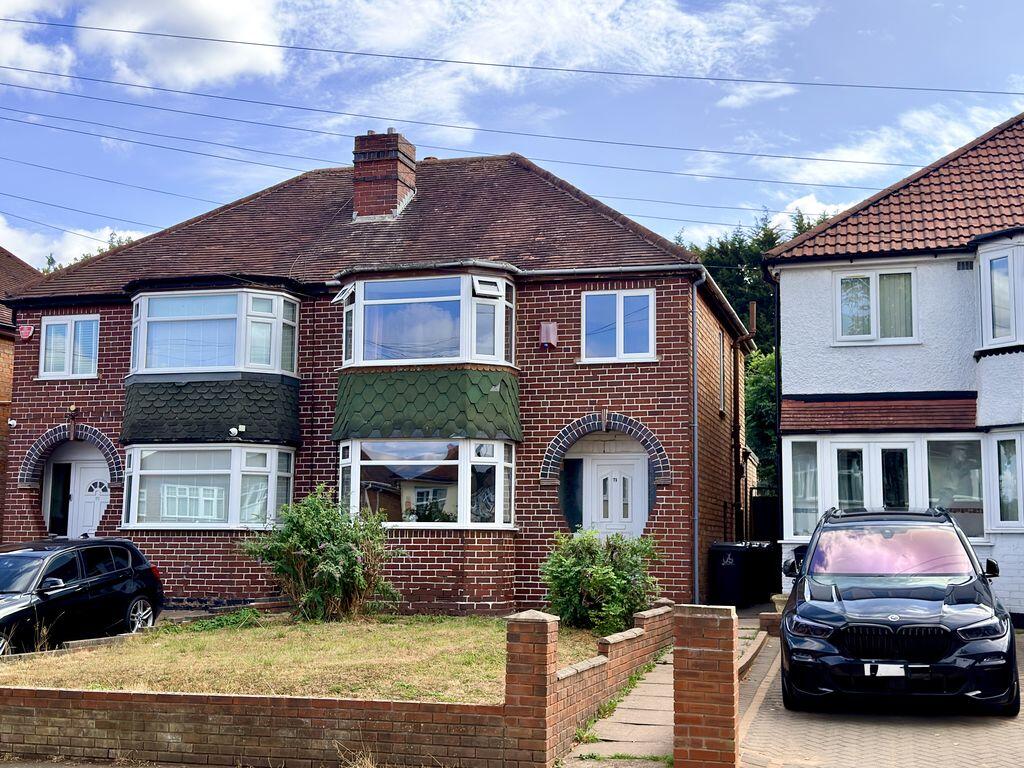 3-bed semi-detached on Partridge Road, Birmingham, £200,000