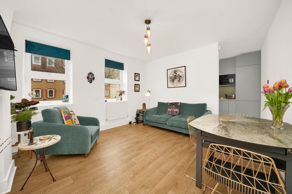 Apartment in London, Mill Meads, West Ham - More