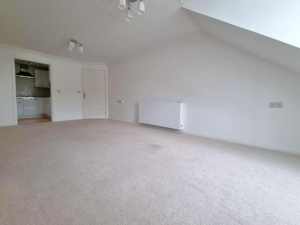 Rock Street, Thornbury, BS35 - More