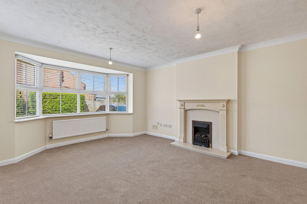 Roundhill Close, Market Harborough, LE16 8FZ photo 4