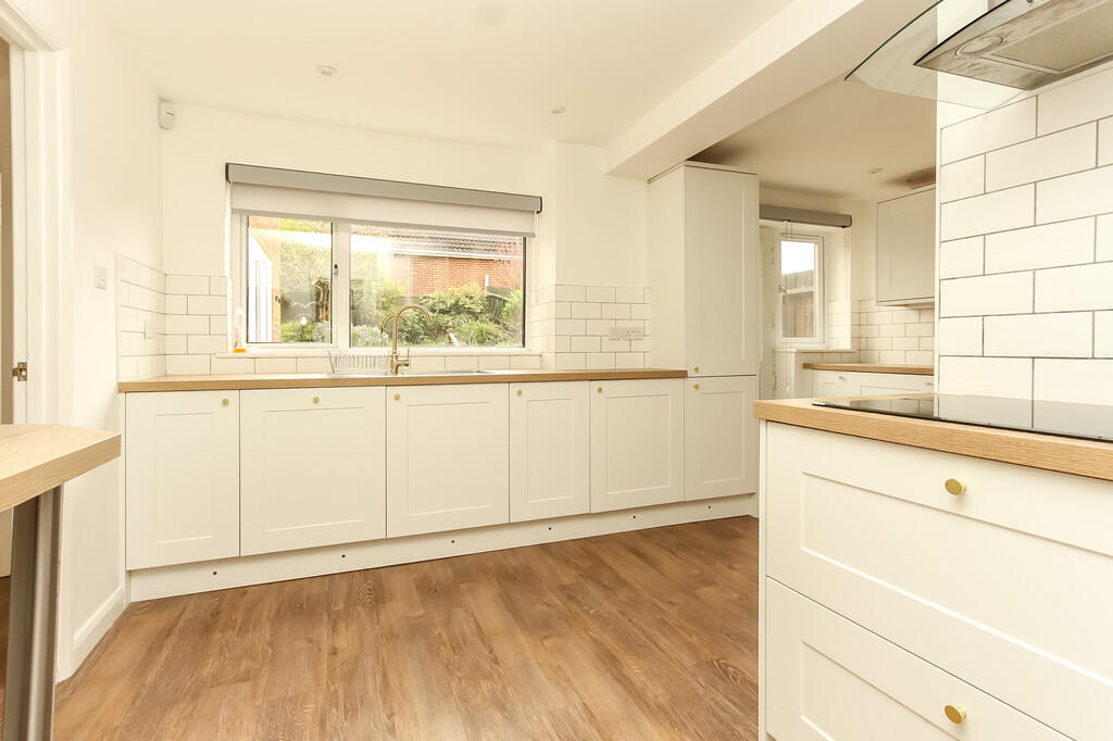 House in Earls Barton - View 3