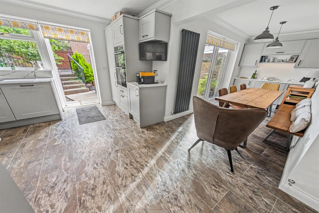 House in Dorchester - View 3