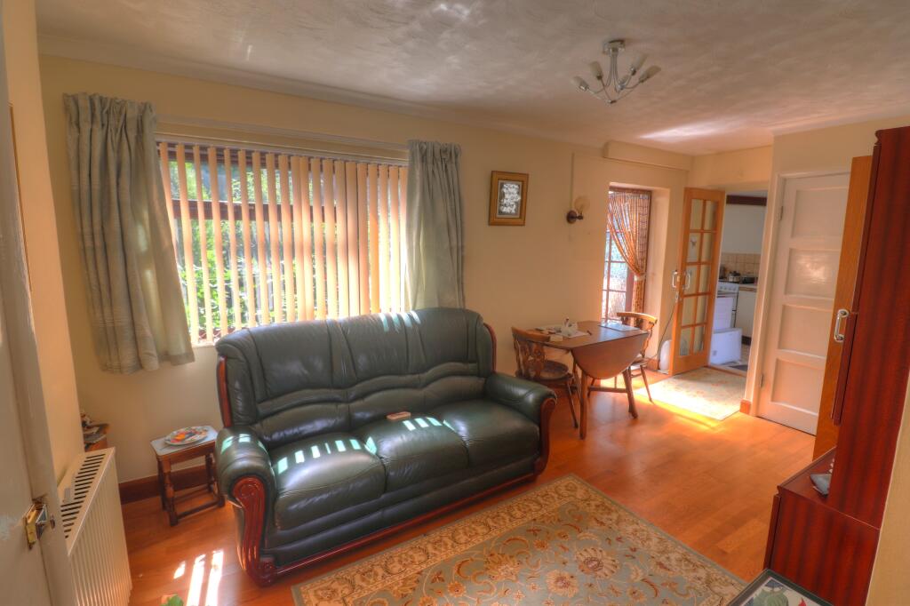 Sculthorpe Avenue, West Lynn, PE34 photo 4