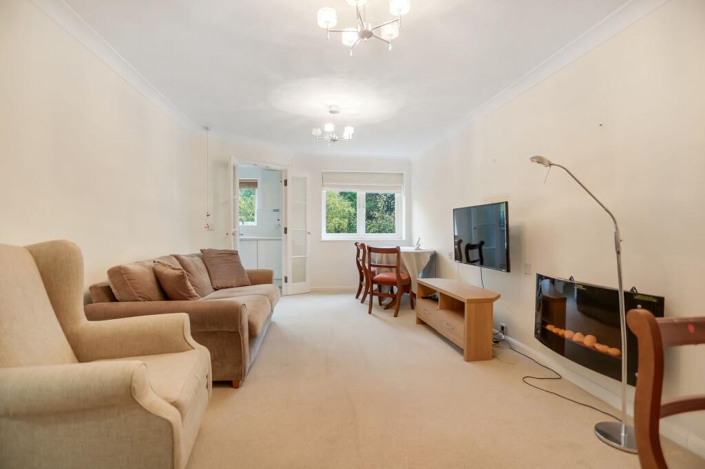 London Road, Patcham, BN1 photo 4