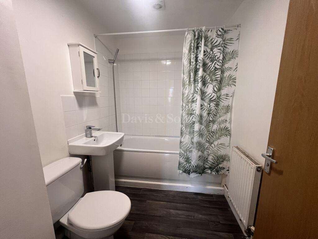 Apartment in Newport - View 5