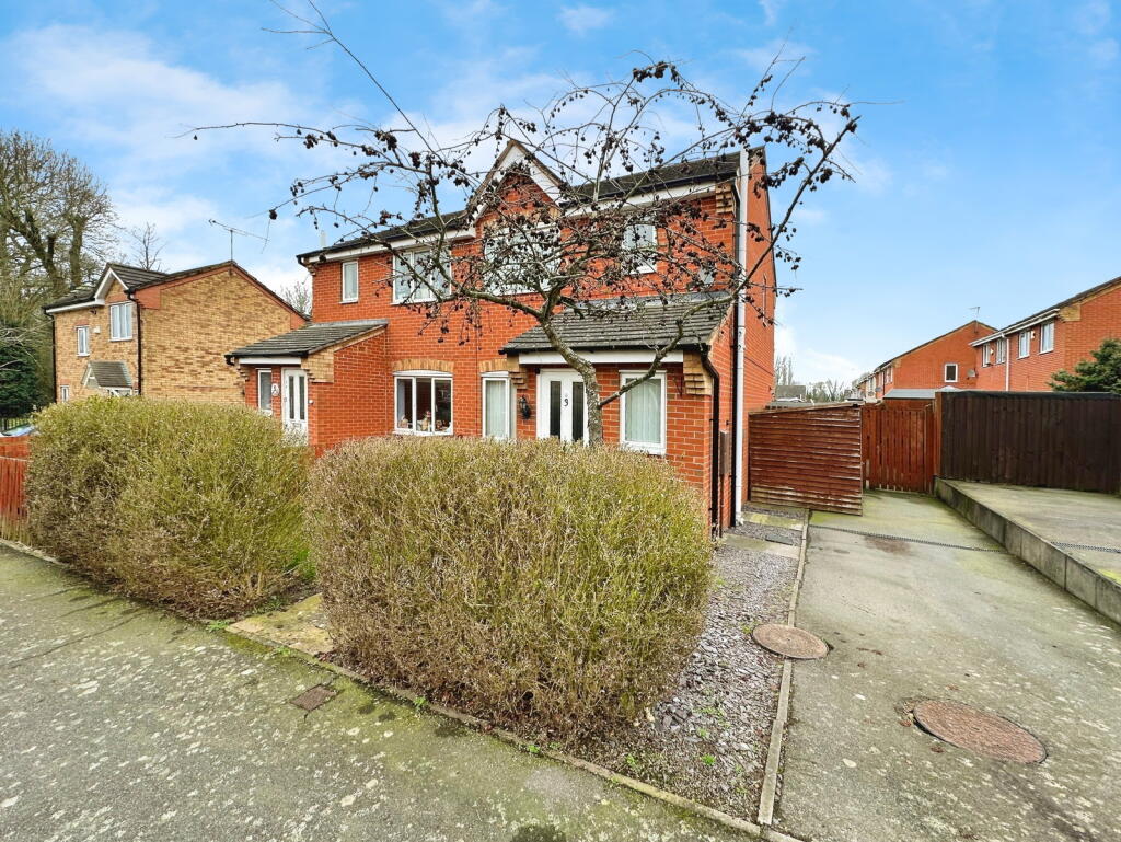 3-bed semi-detached on Ambleside Way, Leicester, LE2 9GJ, £240,000