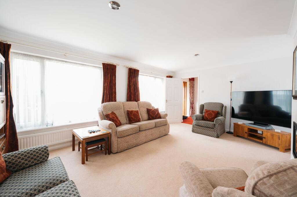 House in Newport Pagnell, City of Milton Keynes - View 5