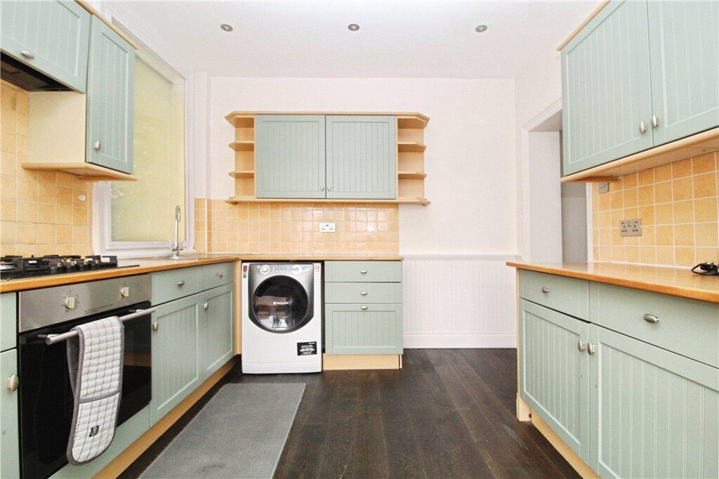 Apartment in Croydon - View 3