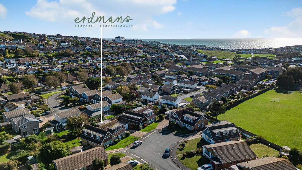 Effingham Close, Saltdean, BN2 photo 2