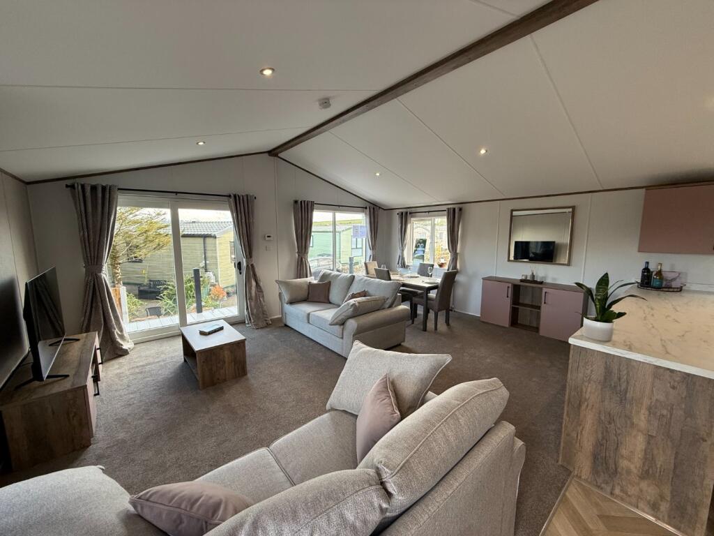 2027 Willerby Boston, North West England, England, CA13 0QE, United Kingdom photo 4