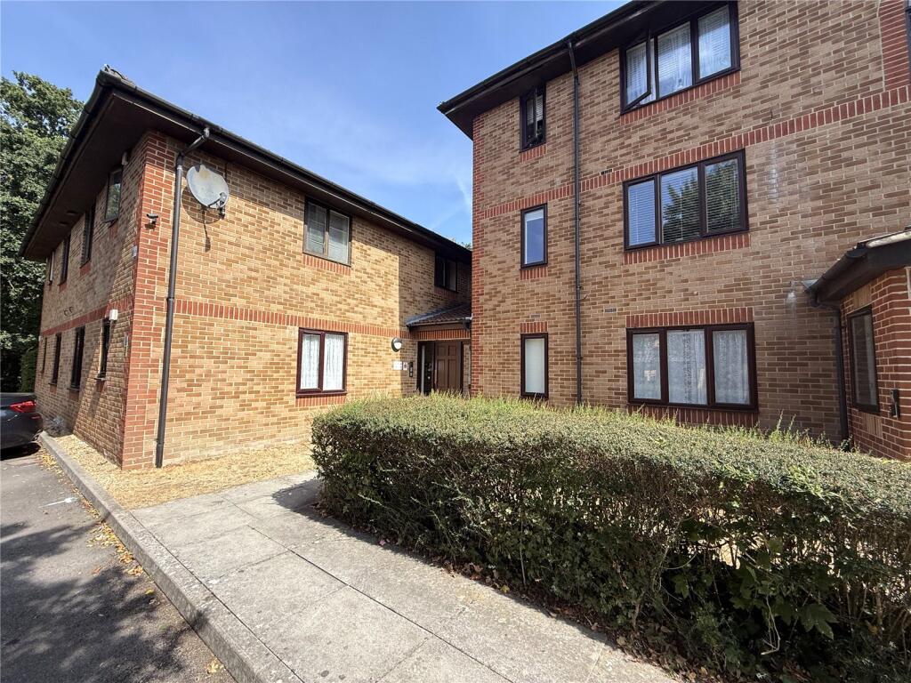 Main image of property: Kern Close, SO16