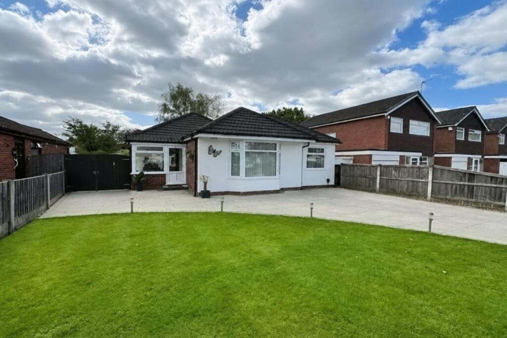 Main image of property: Stoneleigh Avenue, Sale, M33