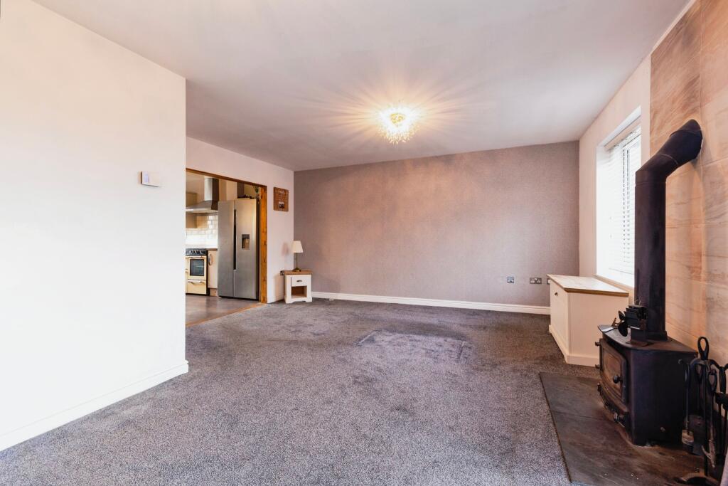 Beckfield Close, Colburn, Catterick Garrison, North Yorkshire, DL9 photo 3