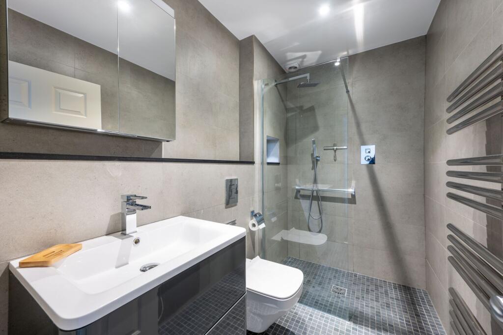 Apartment in London - View 3