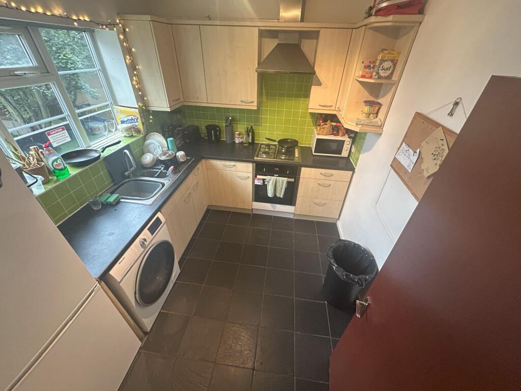 3 bedroom flat for rent