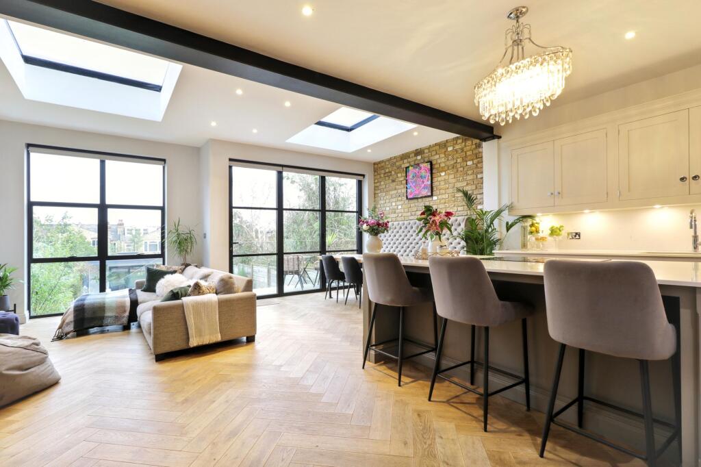 Conway Road, London, N14 photo 2