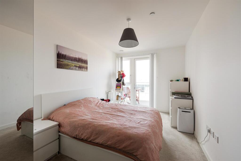 Apartment in London, Upton Gardens, Upton Park - View 4