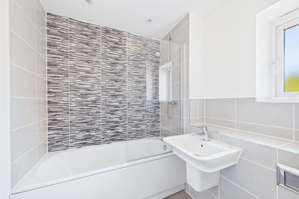 House in Dartford, St Clements Lakes, Stone - View 5