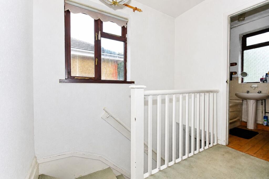 House in Rugby, Warwickshire - View 5