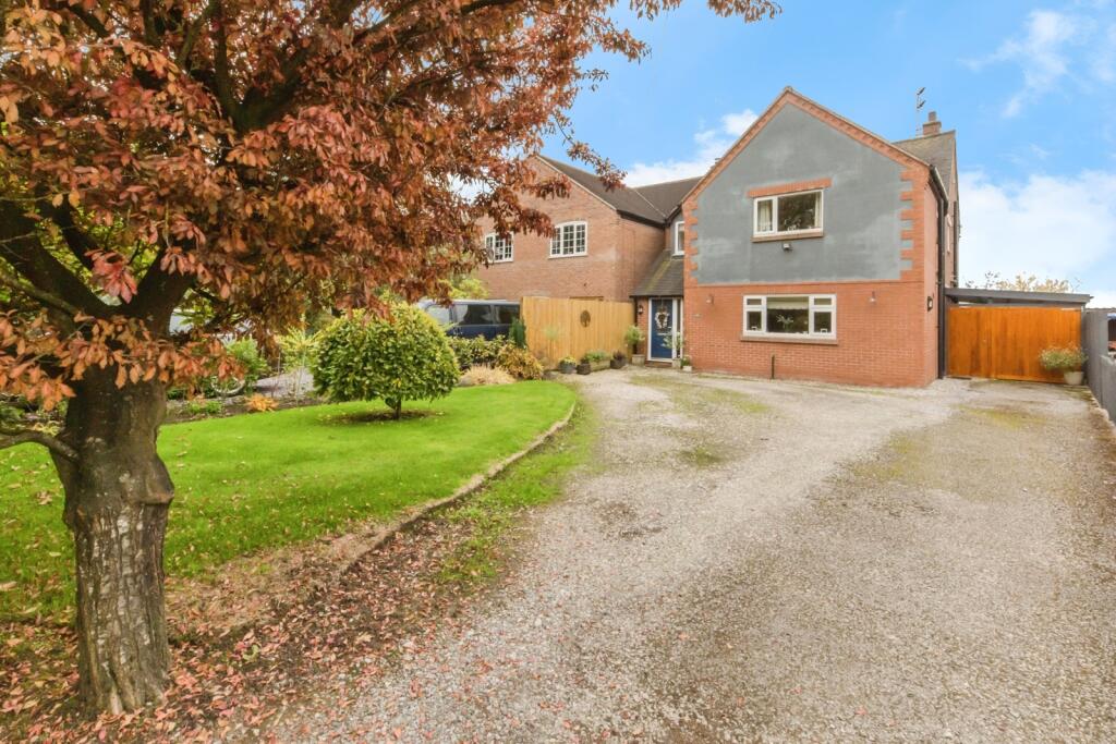 Main image of property: Twemlow Lane, Holmes Chapel, Crewe, Cheshire, CW4