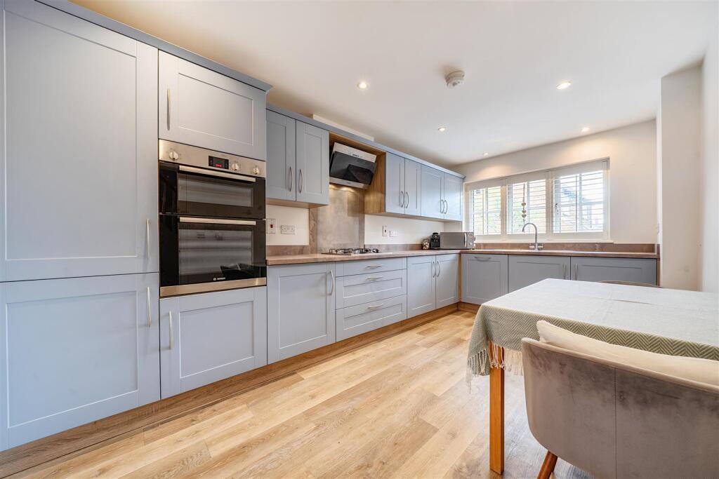 Compass Court, West Haddon, Northampton, NN6 photo 3