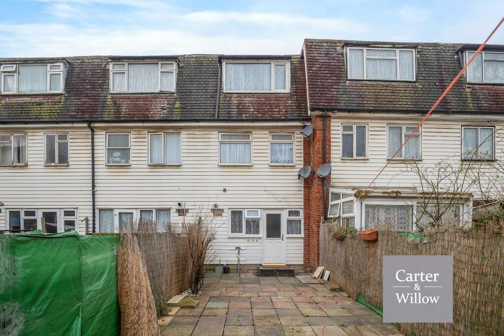3 bedroom town house for rent