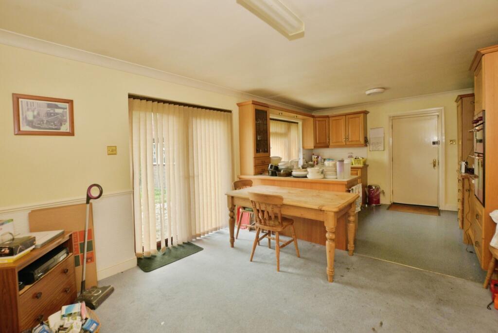 House in Ashford, Charing - More