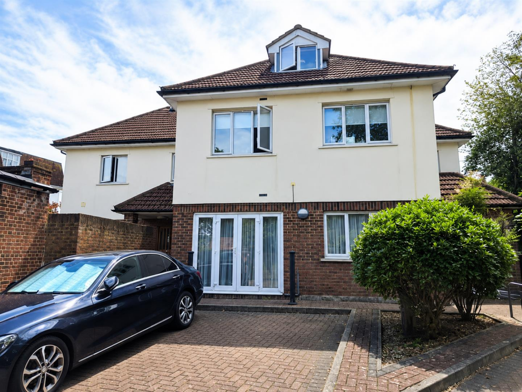 Main image of property: Moorland Court, Winchmore Hill, N21