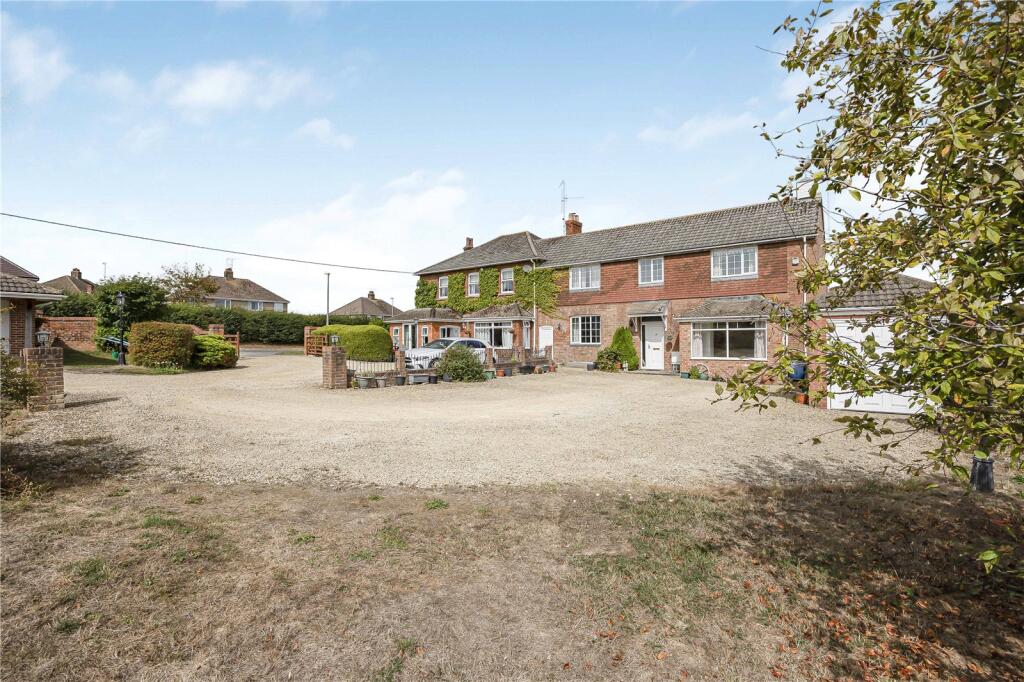 Berkeley Farm, Swindon Road, Wroughton, SN4 photo 2