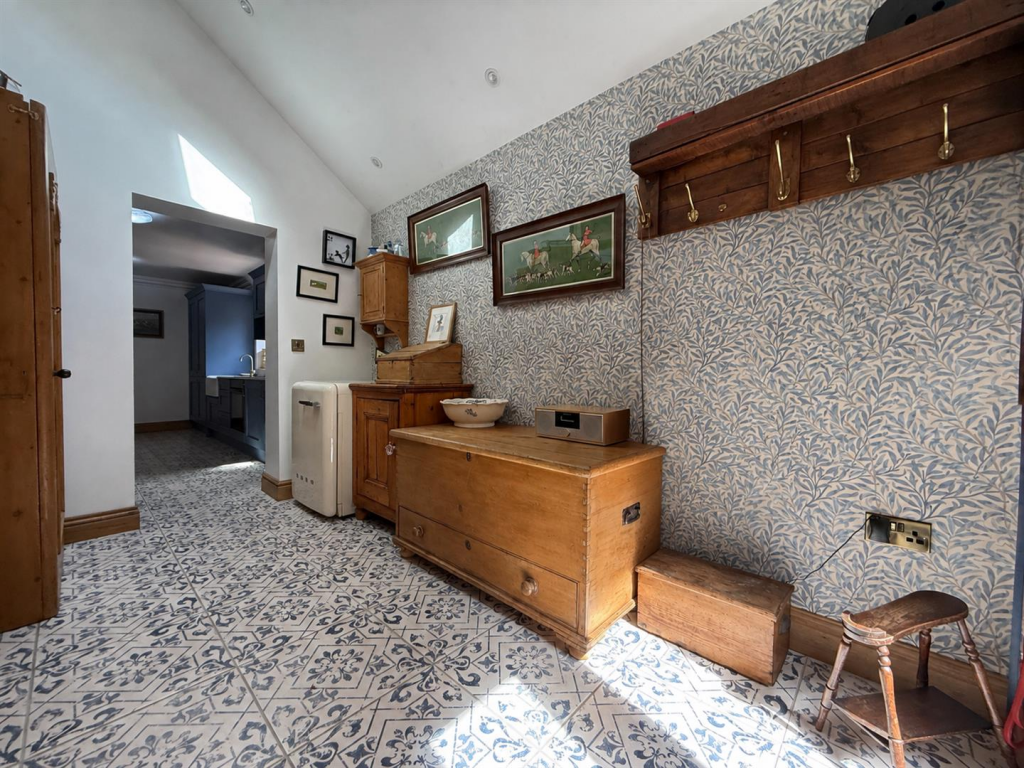 House in Leicester - More