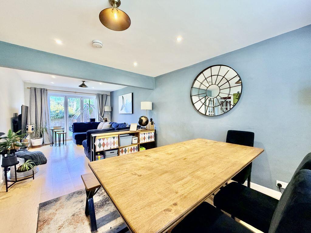 House in High Wycombe, Knave's Beech Business Park, Wooburn - View 4
