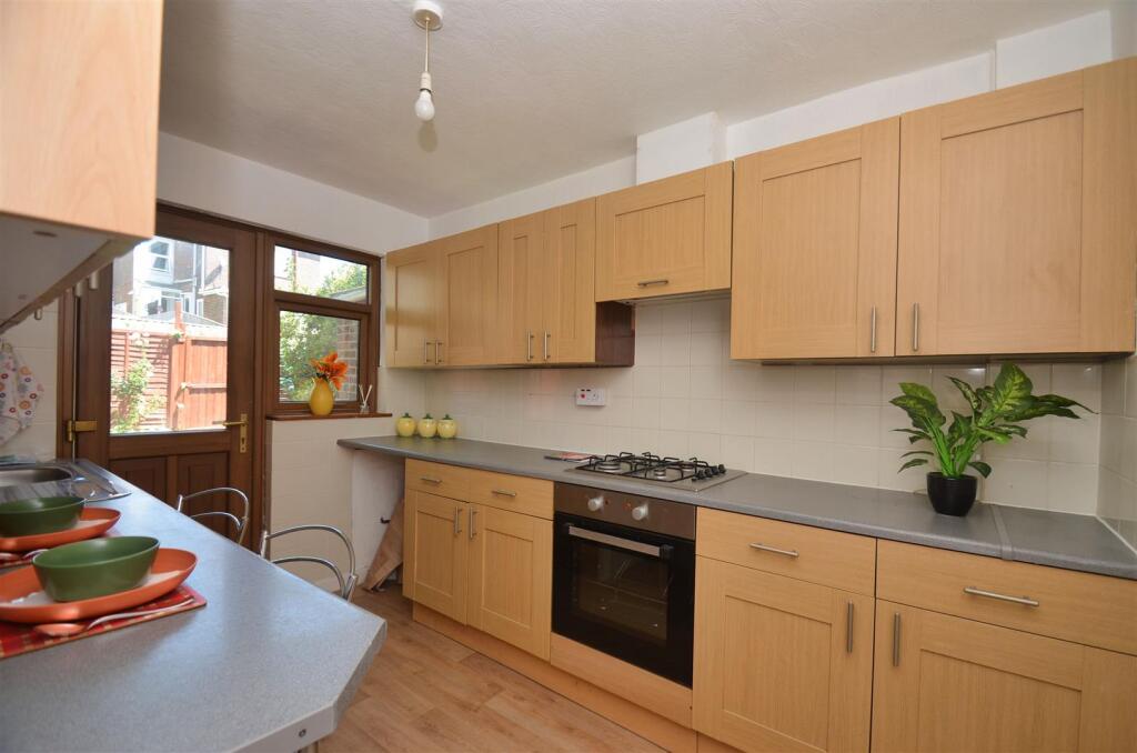 House in Ryde, Swanmore - View 4