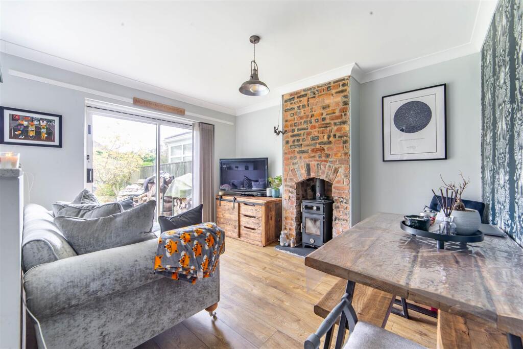 Thorntree Drive, Whitley Bay, NE25 photo 2