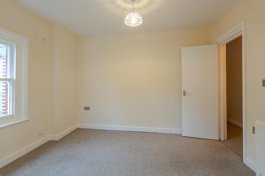5 Granville, Park Terrace, Llandrindod Wells, Powys, Mid Wales, LD1 photo 4