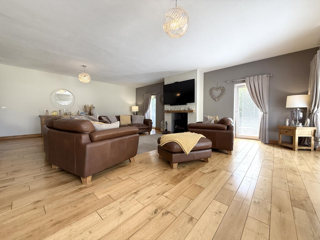 House in Abernant, Aberdare East - View 3