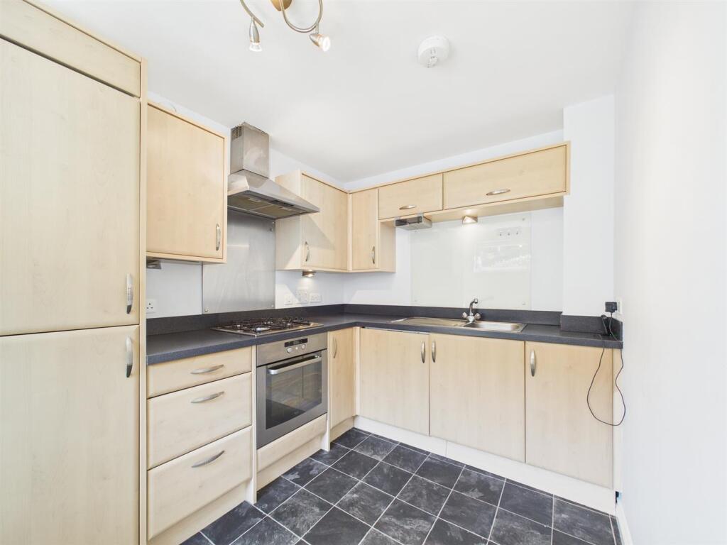 17 Morris Court, Perth, PH1 2SZ - View 4